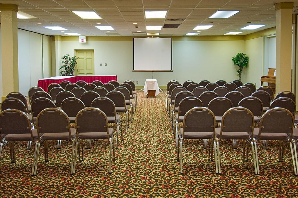 Howard Johnson By Wyndham Conway Instalações foto
